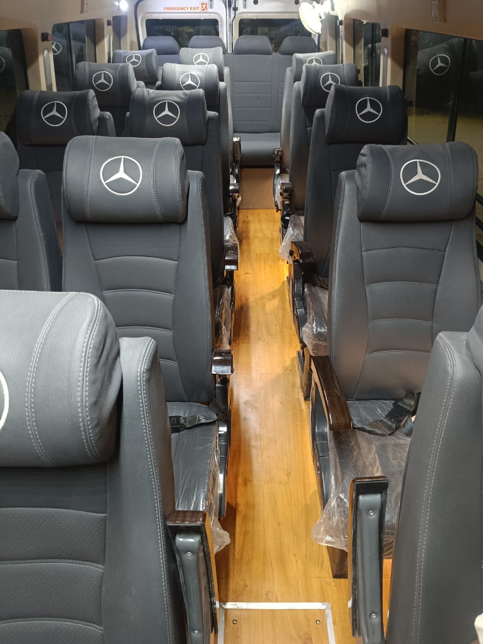 21 Seater Tempo Traveller